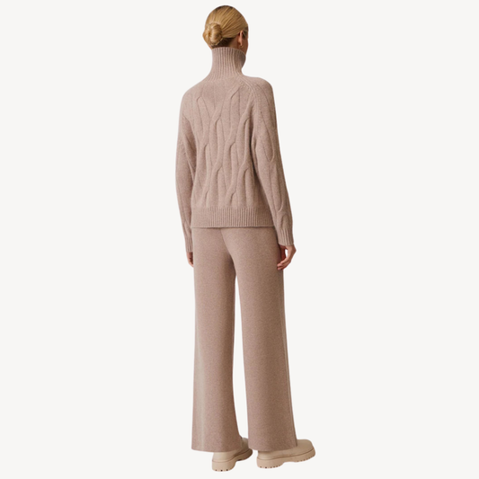 Women’s Cable Knit Sweater & Trousers Set – Relaxed Two-Piece Look