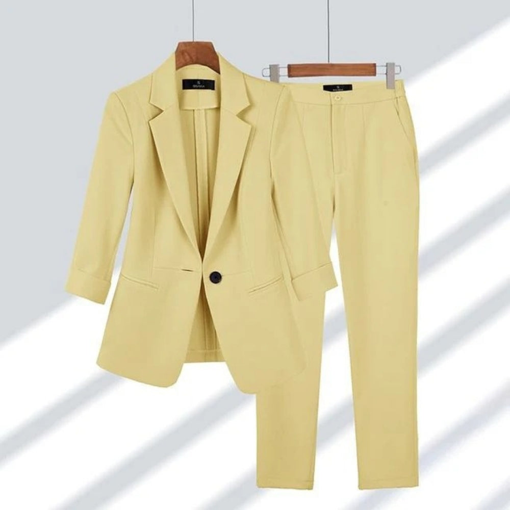 Women’s Blazer and Trouser Set – Single-Button Tailored Design