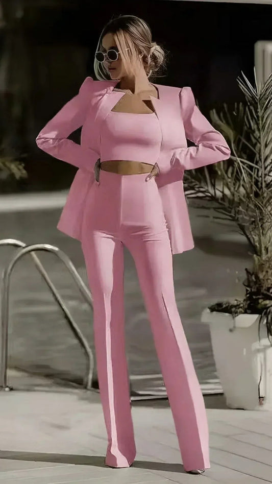 Women’s Three-Piece Set – Tailored Blazer and Trouser Design